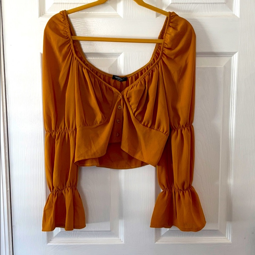 cropped women’s top